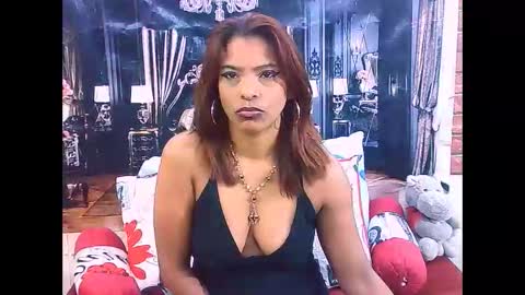 Snapshot of indiansexyass4u2luv chatting on 05/12/26, 06:32 indiansexyass4u2luv online show from 05/12/26, 06:32