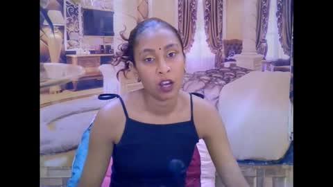 indiansexybutt4u2luv online show from 03/05/26, 05:58