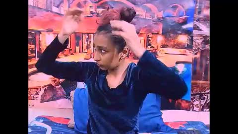 indiansexybutt4u2luv online show from 04/02/26, 05:49