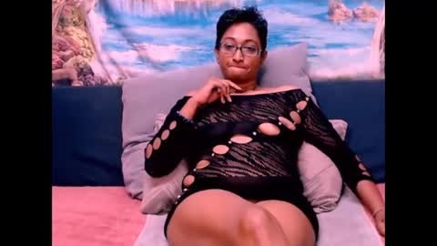 Shreya online show from 12/02/24, 09:39