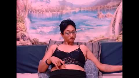 Shreya online show from 12/15/24, 06:04