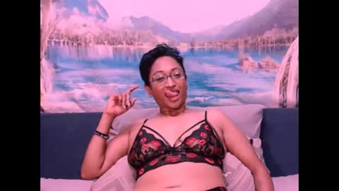 Shreya online show from 12/20/24, 05:36