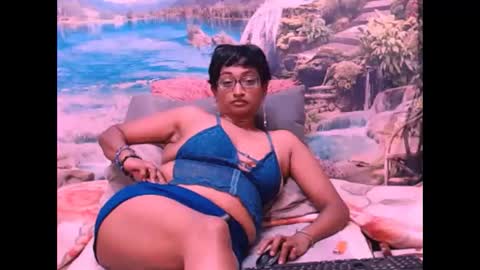 Shreya online show from 01/30/25, 11:13