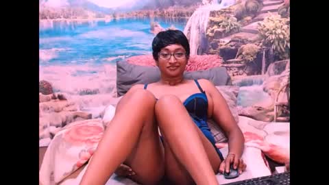 Shreya online show from 01/31/25, 08:11