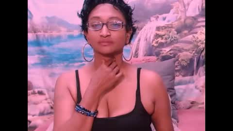 Shreya online show from 02/03/25, 07:10