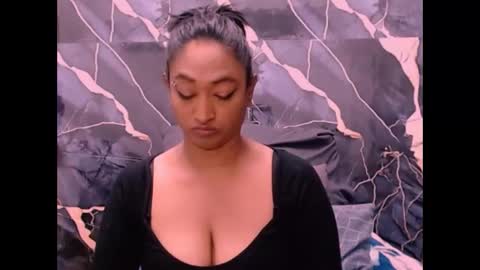 Shreya online show from 10/10/25, 02:54