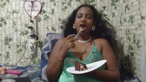 tina online show from 02/10/25, 08:00