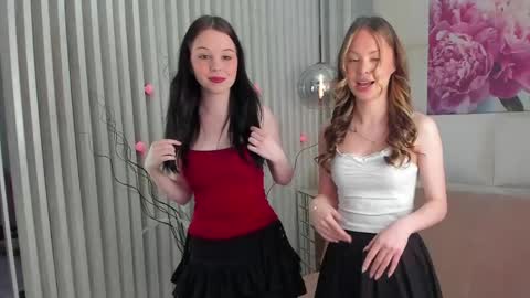 Kim and Sam online show from 04/19/26, 08:02