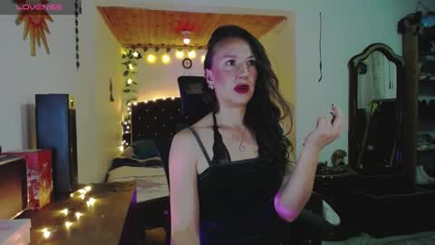 Indigo Wild  online show from 10/30/25, 01:18