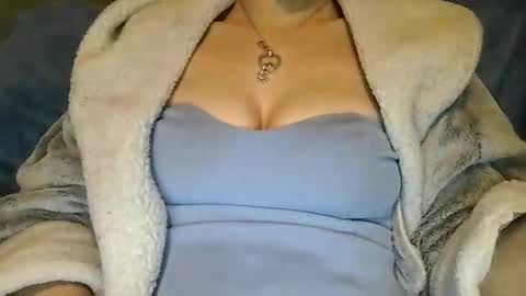 Snapshot of indigorayney chatting on 02/02/26, 10:30 Indigorayney online show from 02/02/26, 10:30