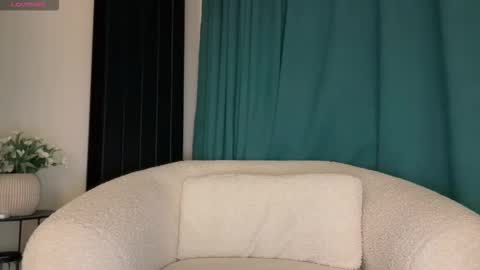 Snapshot of indikaflower chatting on 09/24/25, 08:34 Indika Flower online show from 09/24/25, 08:34