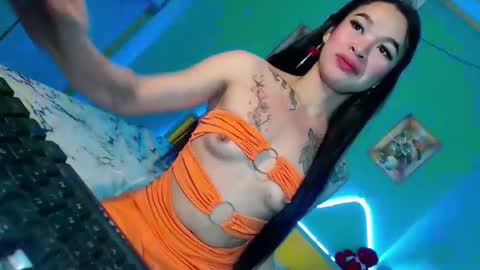 Snapshot of indra_mae chatting on 04/22/26, 03:53 Mae online show from 04/22/26, 03:53
