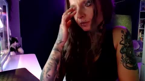 InesDesire online show from 12/31/24, 11:42