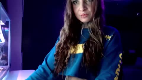 InesDesire online show from 01/28/25, 07:00