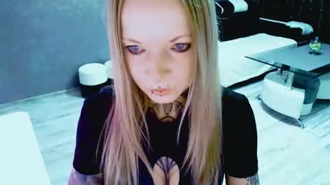 InesDesire online show from 10/28/25, 08:18