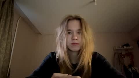 Sofia online show from 06/09/26, 04:51