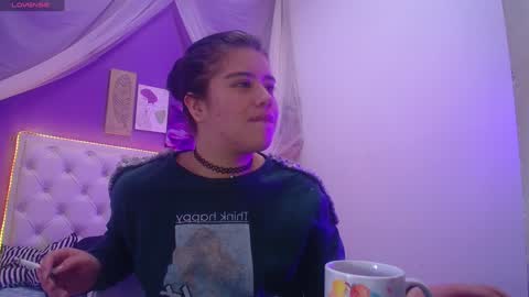 Ingrid petite online show from 12/06/24, 10:52
