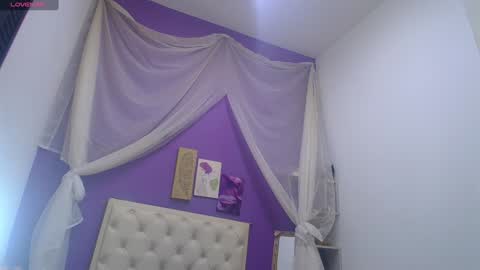 Ingrid petite online show from 12/07/24, 12:45