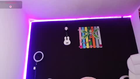 Ingrid Zese online show from 10/11/25, 07:34