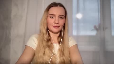 Snapshot of iniva05 chatting on 03/25/26, 01:28 iniva05 online show from 03/25/26, 01:28