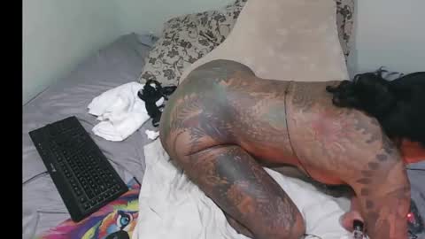 Snapshot of ink_bella chatting on 05/21/26, 06:15 ink bella online show from 05/21/26, 06:15