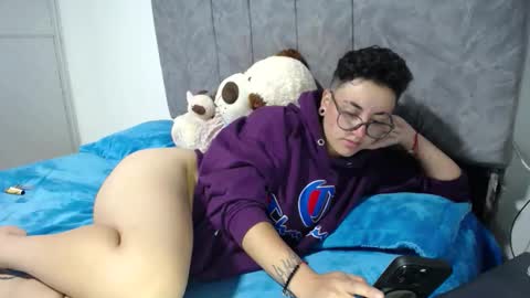 lyan onlyfans n linda online show from 04/15/26, 07:04