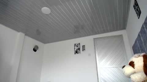 lyan onlyfans n linda online show from 04/16/26, 10:23