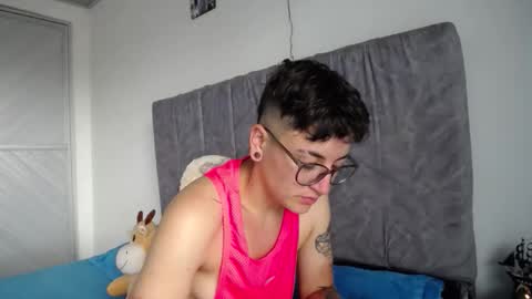 lyan onlyfans n linda online show from 04/17/26, 06:22