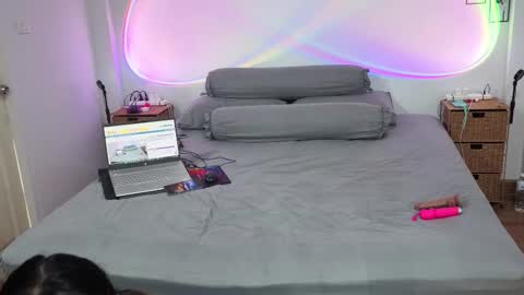 inkymiki online show from 11/05/25, 04:12