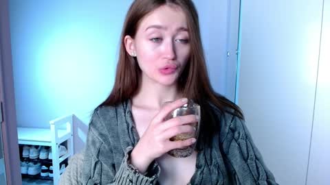 Lina online show from 01/28/25, 01:49