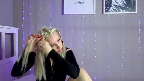 Snapshot of innocent_girll chatting on 01/15/26, 03:05 Kate online show from 01/15/26, 03:05