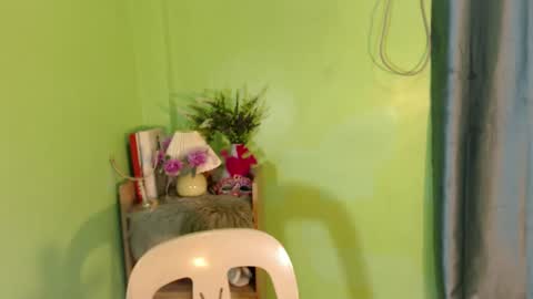 Reign online show from 02/22/25, 04:29