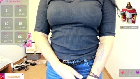 Snapshot of innocentchurchgirlll chatting on 06/05/26, 12:39 Luna online show from 06/05/26, 12:39