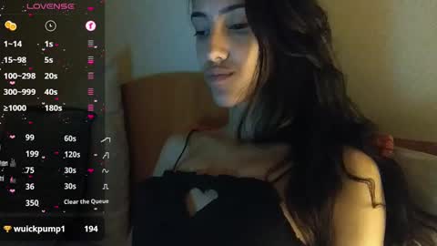 Laroa online show from 12/17/24, 01:39