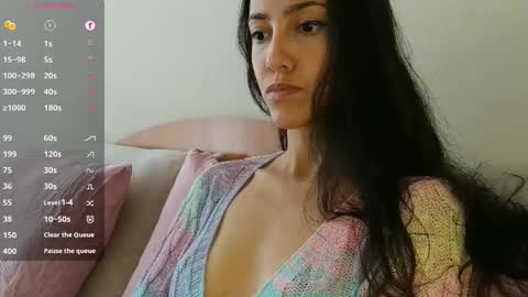 Laroa online show from 09/22/25, 08:00