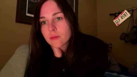 Snapshot of innocentlilsarah chatting on 12/15/25, 05:55 innocentlilsarah online show from 12/15/25, 05:55