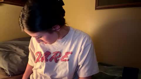 Snapshot of innocentlilsarah chatting on 01/14/26, 09:04 innocentlilsarah online show from 01/14/26, 09:04