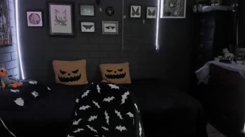   SANIA  online show from 12/17/25, 05:08