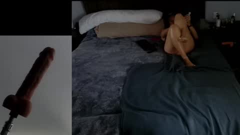 InsatiableCpl333 online show from 02/19/25, 03:49