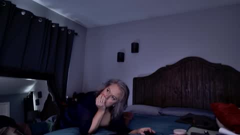 InsatiableCpl333 online show from 03/23/26, 05:50