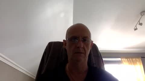 Snapshot of insignia20 chatting on 02/25/25, 12:34 insignia20 online show from 02/25/25, 12:34