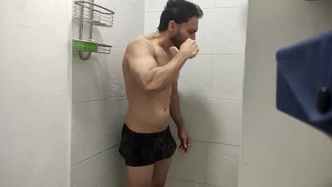 Snapshot of insistente chatting on 11/24/25, 03:34 INSTAGRAM camilodlx online show from 11/24/25, 03:34