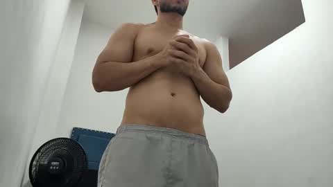 Snapshot of insistente chatting on 11/29/25, 02:53 INSTAGRAM camilodlx online show from 11/29/25, 02:53