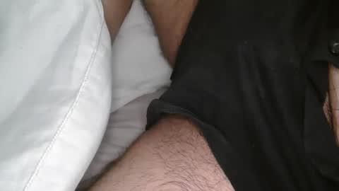 Snapshot of instructor22 chatting on 10/28/25, 02:20 instructor22 online show from 10/28/25, 02:20