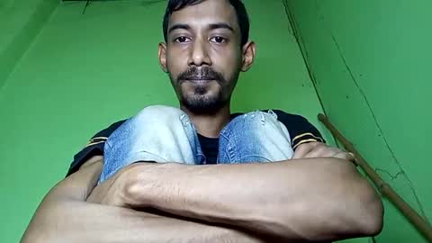 interne8famous online show from 12/01/25, 10:53