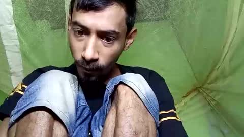 interne8famous online show from 12/02/25, 09:03