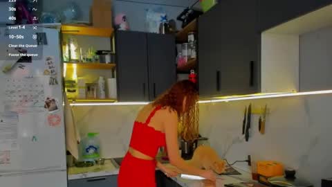 Snapshot of internetsexplorer chatting on 02/05/26, 11:37 Bernadette Join online show from 02/05/26, 11:37