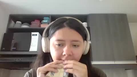 Iris 3 online show from 04/14/26, 01:50