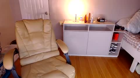 Snapshot of intimate143 chatting on 07/17/26, 06:09 Im Desiree online show from 07/17/26, 06:09