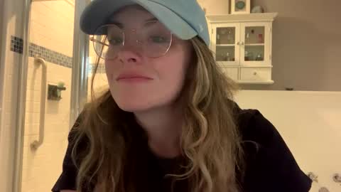 IntoTheWoodsWeGo online show from 10/02/25, 05:31